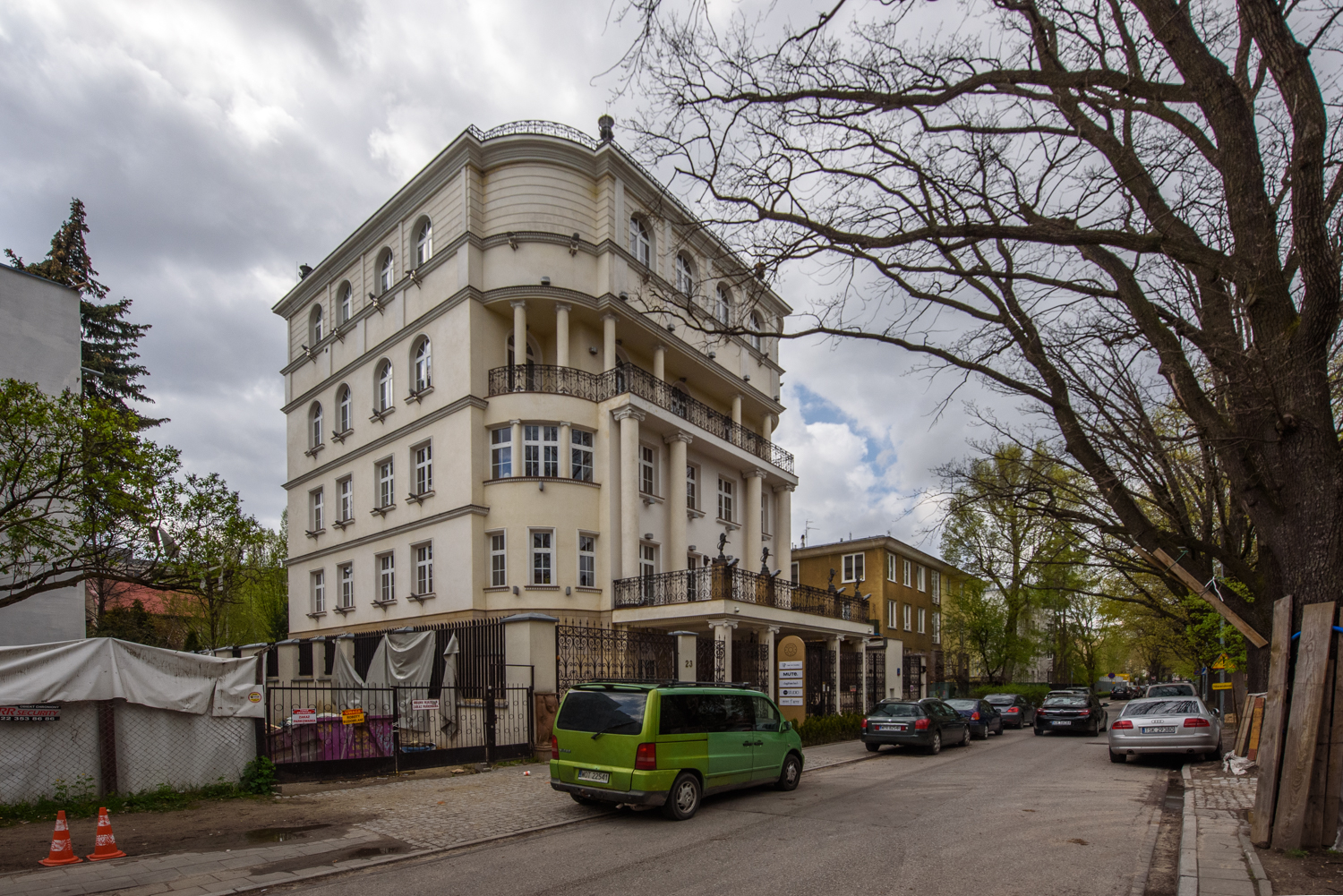 Zdjęcie architektury budynku Budynek biurowy